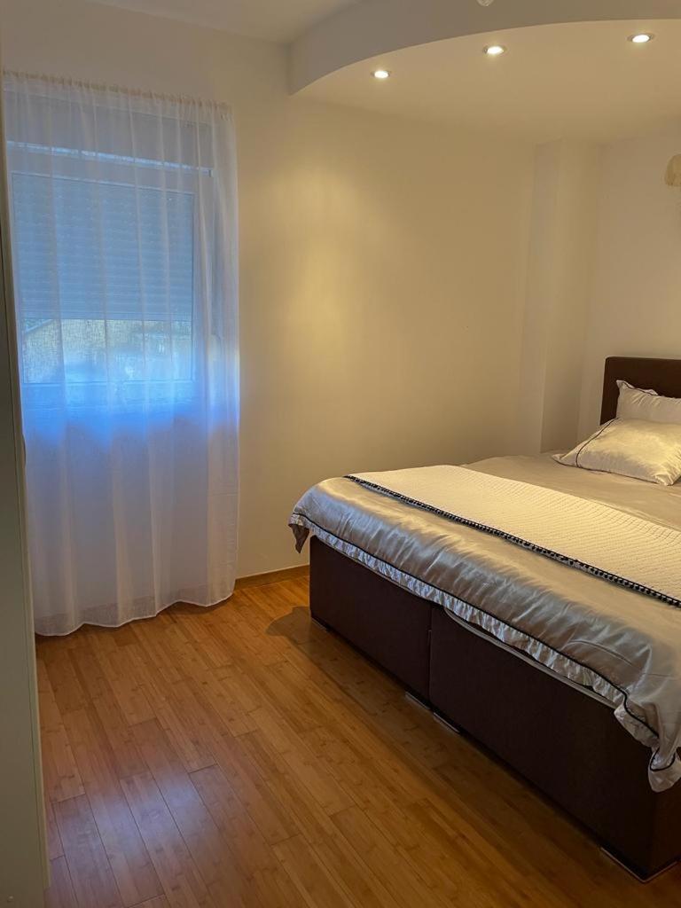 Riverside Villa Tivat Exterior foto